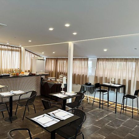 8Room Hotel Catania Exterior photo