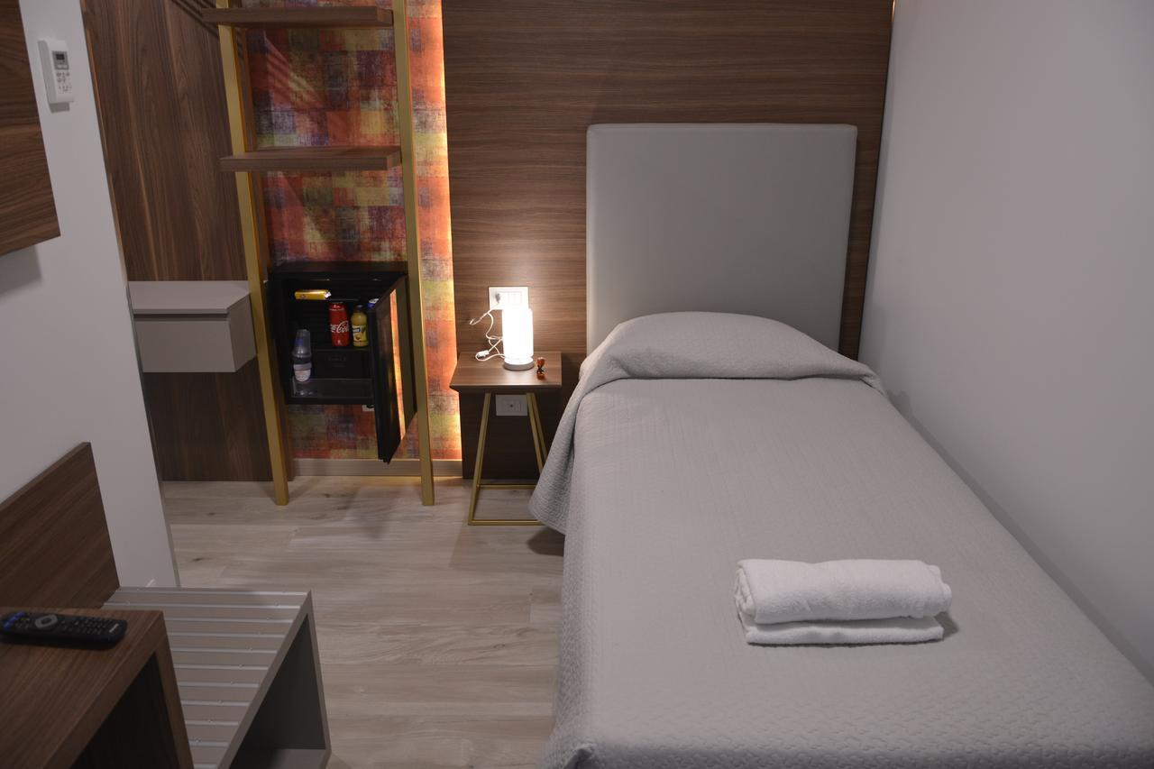 8Room Hotel Catania Exterior photo